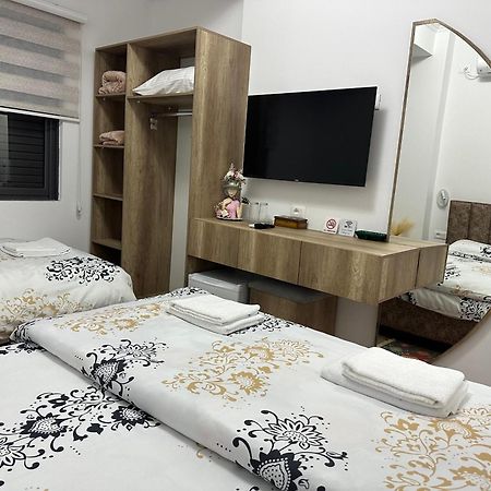 Lola'S Rooms Gjirokaster Exterior photo