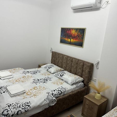Lola'S Rooms Gjirokaster Exterior photo